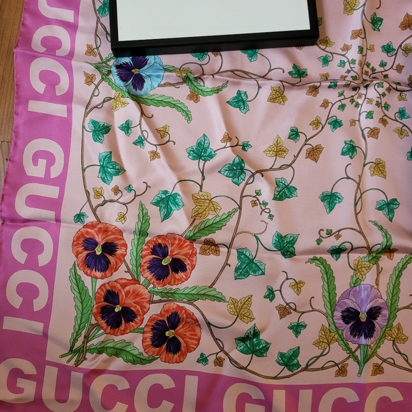 Authentic Gucci Floral Print Silk Scarve - Picture 10 of 12